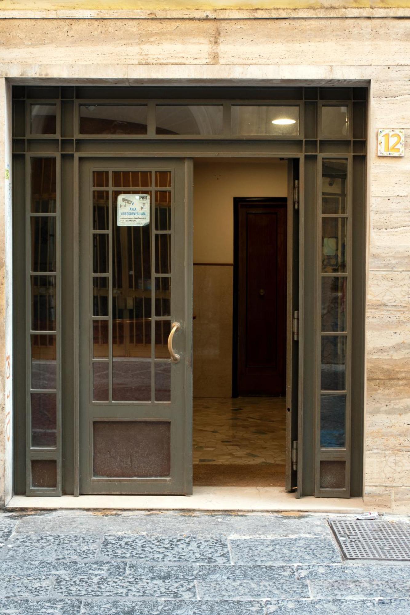 Monteleone ,12 Napels